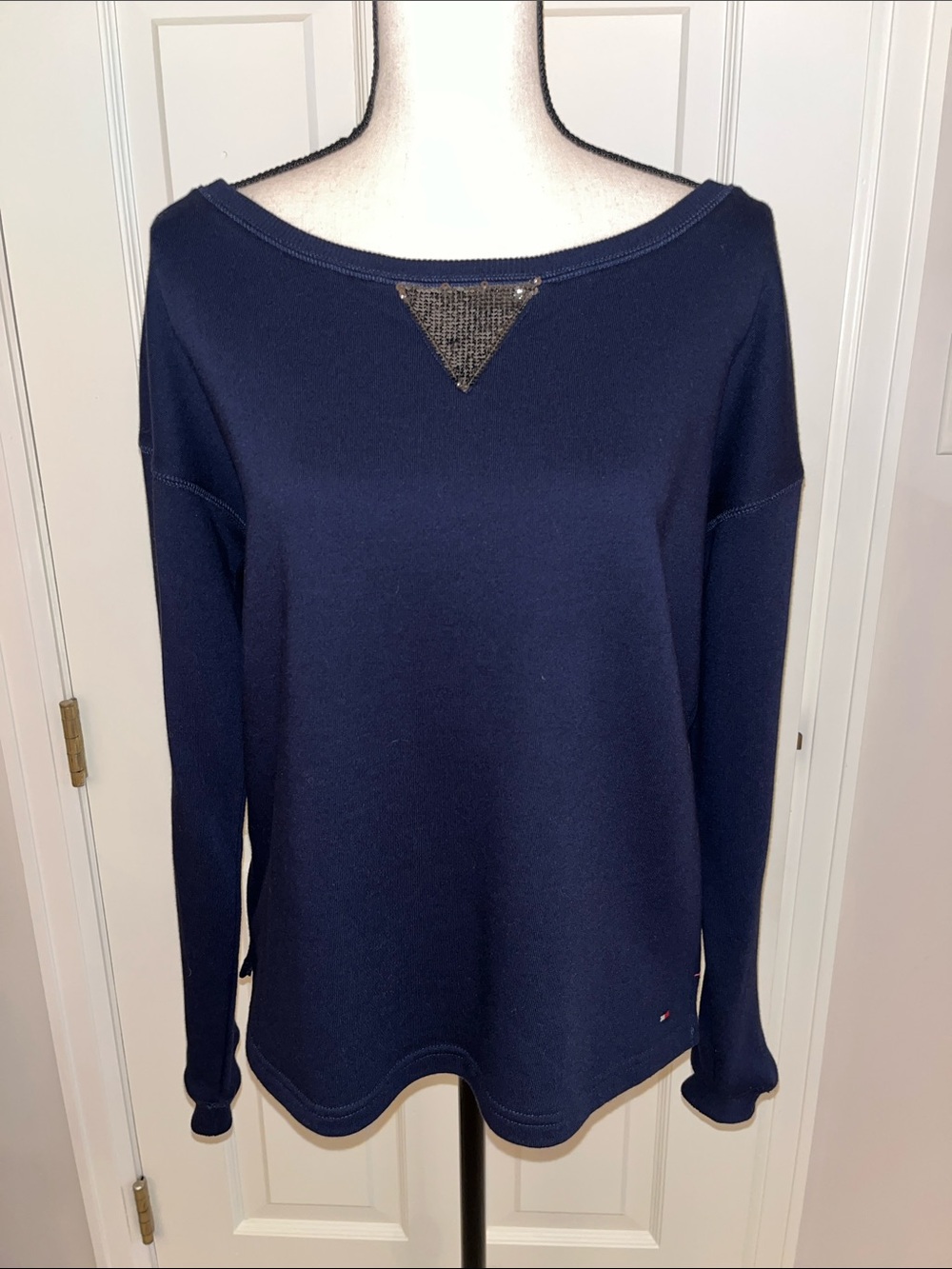 Tommy Hilfiger Navy Boatneck sweatshirt with Embellished Triangle - XL